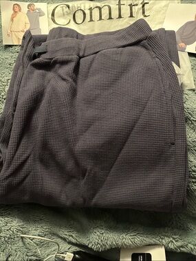 Comftr Men's Waffle Knit Sweatpants in Charcoal Gray